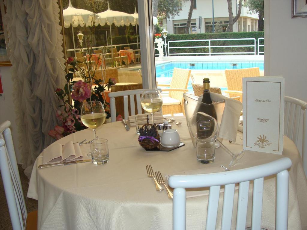 Hotel Villa Luisa Lignano Sabbiadoro Exterior foto
