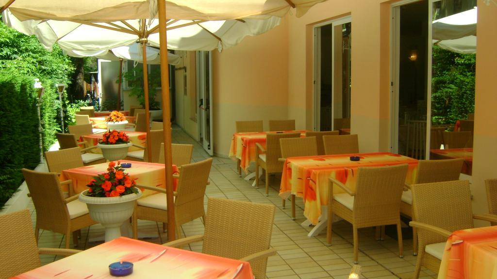 Hotel Villa Luisa Lignano Sabbiadoro Exterior foto